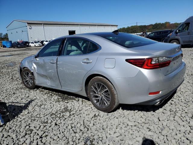 58ABK1GG1JU110162 - 2018 LEXUS ES 350 银色 照片 2