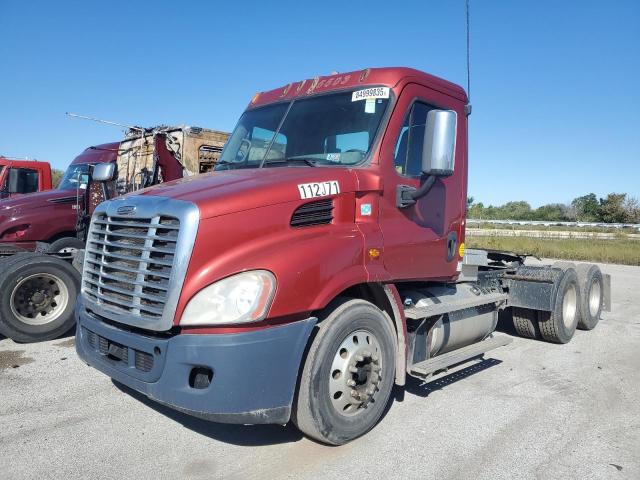 3AKJGBDV5FSFY5151 - 2015 FREIGHTLINER CASCADIA 1 红色 照片 2