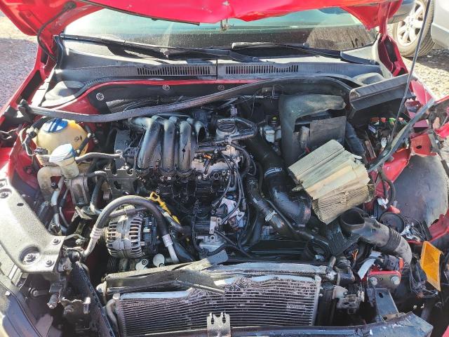 3VW2K7AJ3FM357341 - 2015 VOLKSWAGEN JETTA BASE RED photo 11