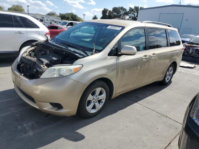 2011 TOYOTA SIENNA LE, 