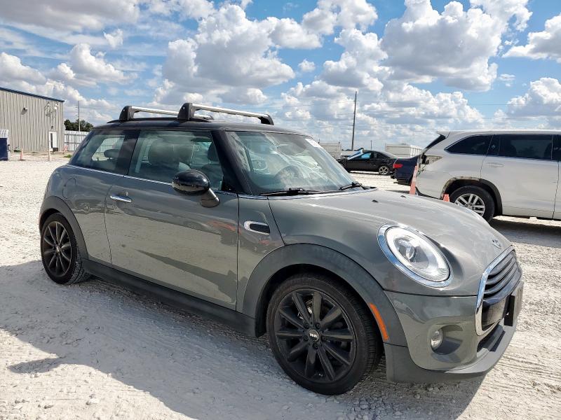 WMWXP5C5XJ2G63760 - 2018 MINI COOPER Մոխրագույն լուսանկար 4