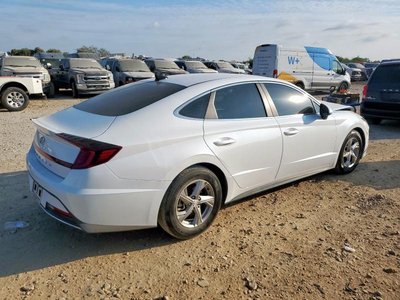 5NPEG4JAXMH111423 - 2021 HYUNDAI SONATA SE Weiß Foto 3