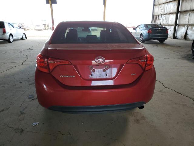 2T1BURHE3HC910891 - 2017 TOYOTA COROLLA L RED photo 6