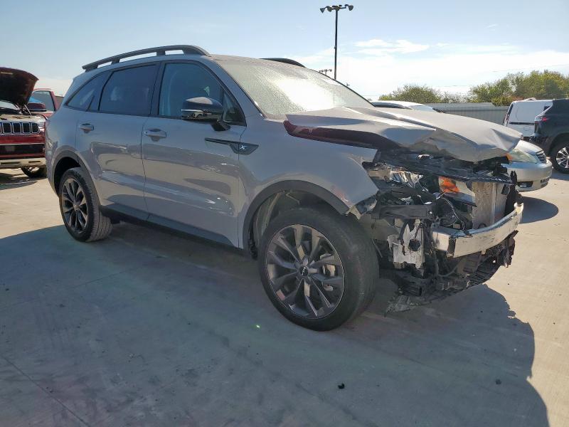 5XYRHDLF0PG169642 - 2023 KIA SORENTO EX Сірий фото 4