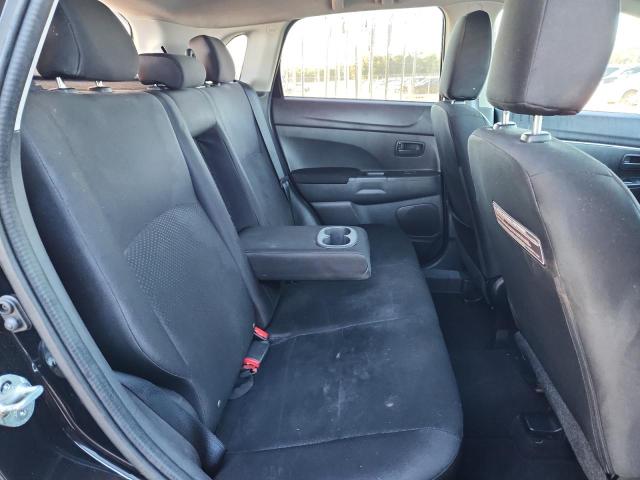 4A4AP3AU9FE026961 - 2015 MITSUBISHI OUTLANDER ES BLACK photo 11