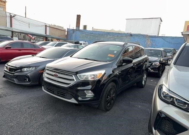 1FMCU0GD8JUA75237 - 2018 FORD ESCAPE SE Noir photo 2