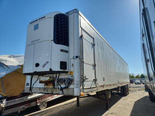 1UYVS2484DM630311 - 2013 UTILITY VS2RA WHITE photo 2