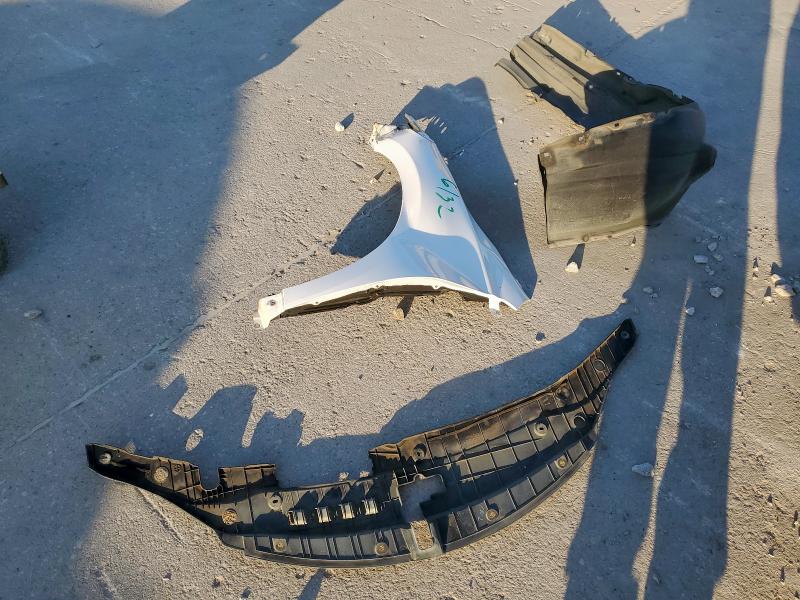 4T1BF1FKXFU995342 - 2015 TOYOTA CAMRY LE WHITE photo 12