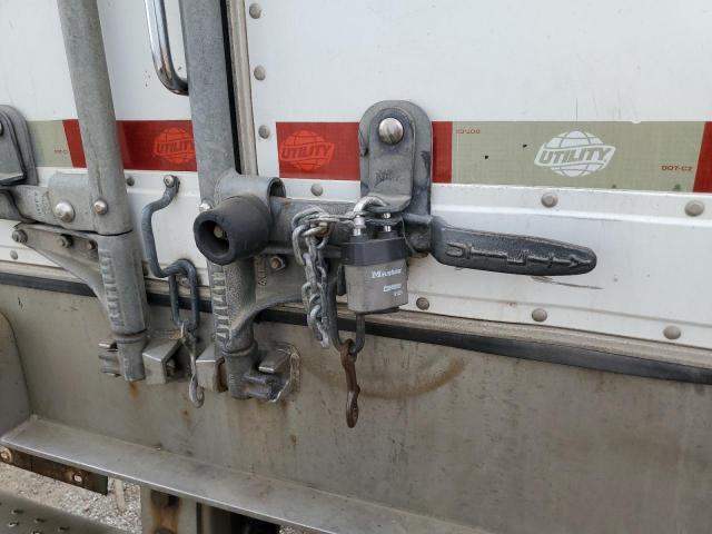 1UYVS2539AU834066 - 2010 UTILITY VS2RA 白色 照片 6