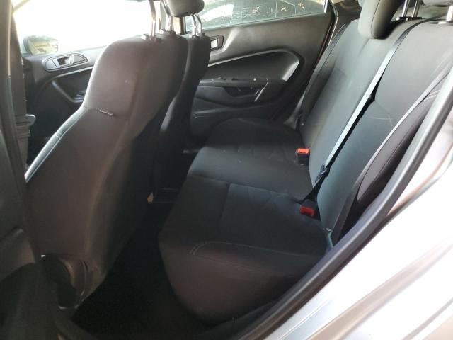 3FADP4BJ6JM135143 - 2018 FORD FIESTA SE SILVER photo 10