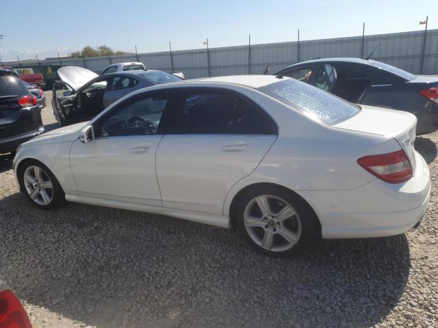 WDDGF8BB8BR155670 - 2011 MERCEDES-BENZ C 300 4MATIC WHITE photo 2