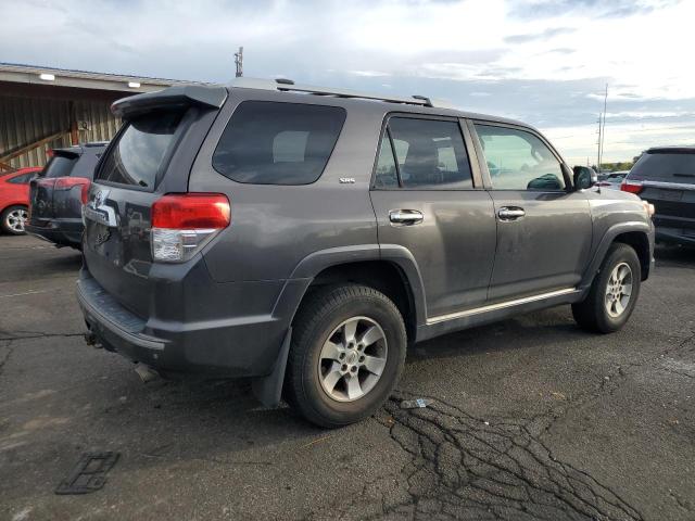 JTEBU5JR1B5062189 - 2011 TOYOTA 4RUNNER SR5 GRAY photo 3