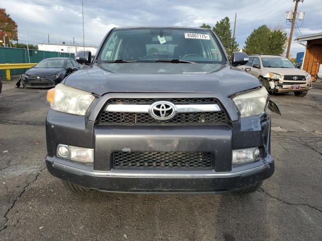 JTEBU5JR1B5062189 - 2011 TOYOTA 4RUNNER SR5 GRAY photo 5