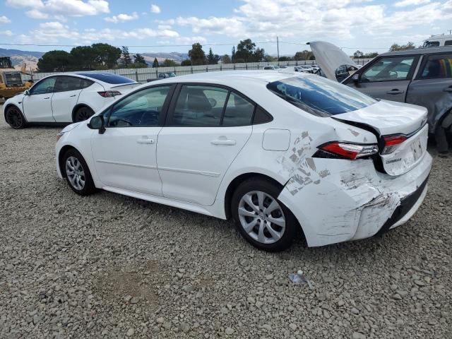 5YFEPMAE5MP157165 - 2021 TOYOTA COROLLA LE Blanc photo 2
