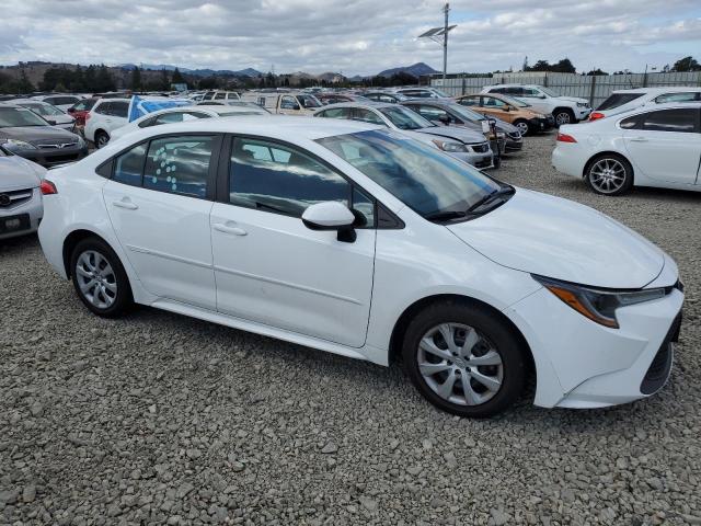 5YFEPMAE5MP157165 - 2021 TOYOTA COROLLA LE Blanc photo 4