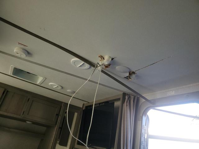 4YDT22126KB452090 - 2019 OUTB TRAVEL TRL Beyaz fotoğraf 9