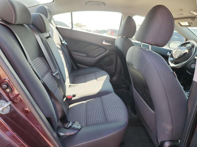 3KPFL4A78JE248932 - 2018 KIA FORTE LX Burgund zdjęcie 10