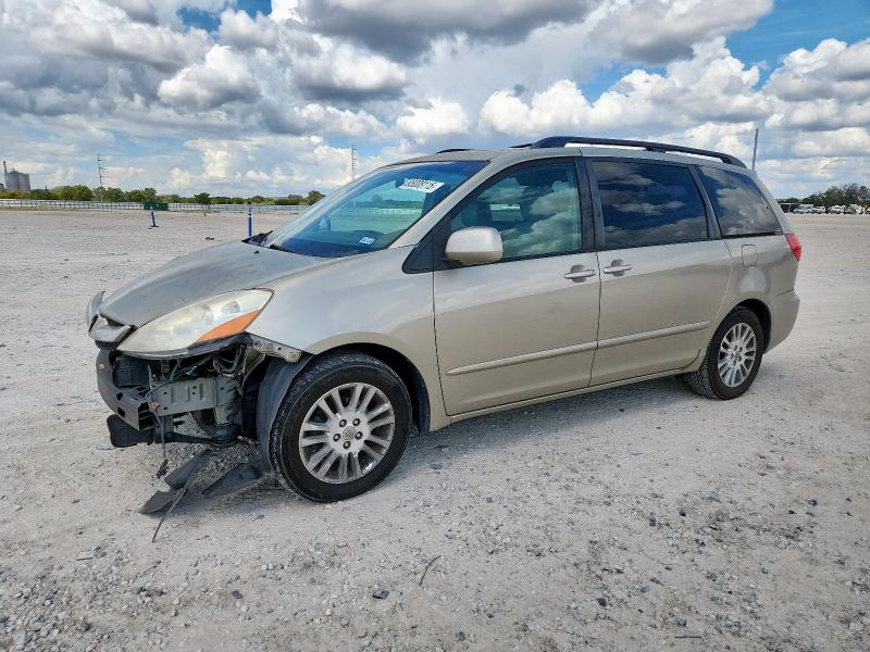 2010 TOYOTA SIENNA XLE, 
