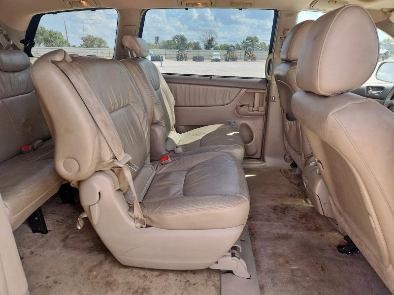 5TDYK4CC2AS291917 - 2010 TOYOTA SIENNA XLE TAN photo 11