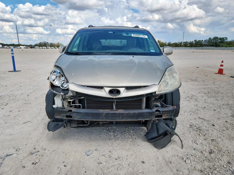 5TDYK4CC2AS291917 - 2010 TOYOTA SIENNA XLE TAN photo 5