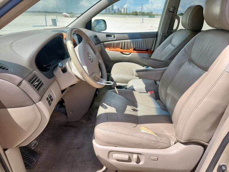 5TDYK4CC2AS291917 - 2010 TOYOTA SIENNA XLE TAN photo 7