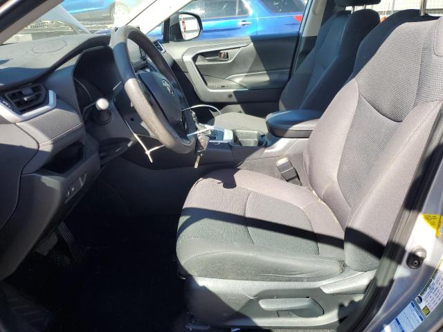 2T3F1RFV9LC132951 - 2020 TOYOTA RAV4 LE Gümüş foto 7