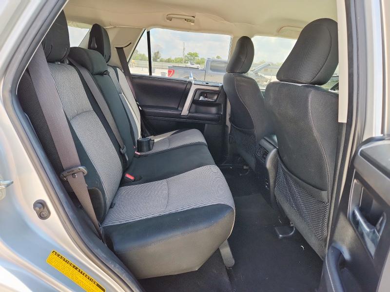 JTEBU5JRXJ5571647 - 2018 TOYOTA 4RUNNER SR5/SR5 PREMIUM Gümüş fotoğraf 11