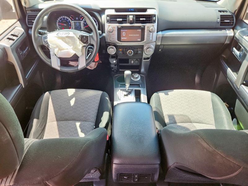 JTEBU5JRXJ5571647 - 2018 TOYOTA 4RUNNER SR5/SR5 PREMIUM Gümüş fotoğraf 8