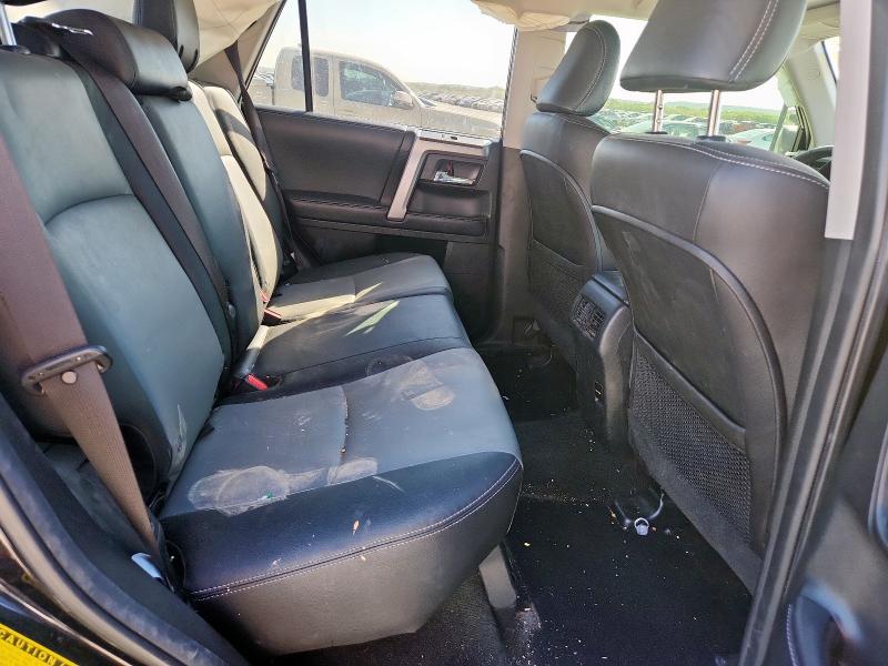 JTEZU5JR0J5180120 - 2018 TOYOTA 4RUNNER SR5 Negro foto 10