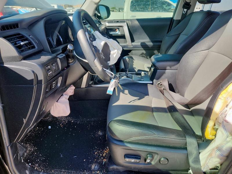 JTEZU5JR0J5180120 - 2018 TOYOTA 4RUNNER SR5 Negro foto 7