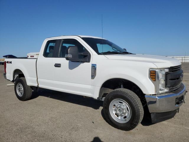 1FT7X2B63JEB11766 - 2018 FORD F250 SUPER DUTY Blanco foto 4