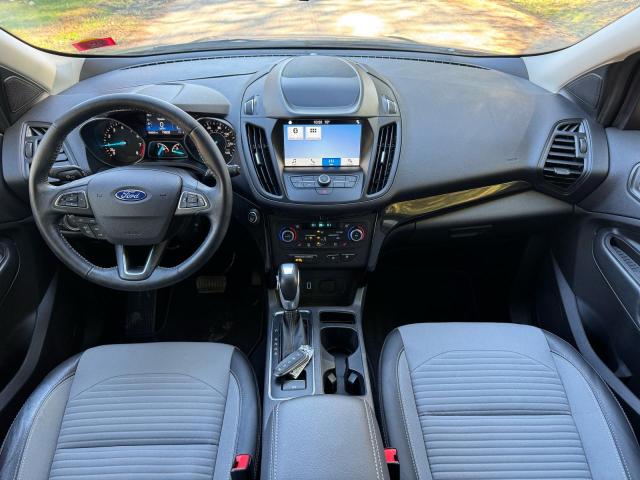 1FMCU9GD4KUB73560 - 2019 FORD ESCAPE SE أسود صورة 9