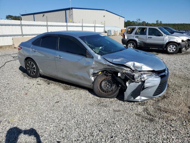 4T1BF1FK7FU924504 - 2015 TOYOTA CAMRY LE SILVER photo 4