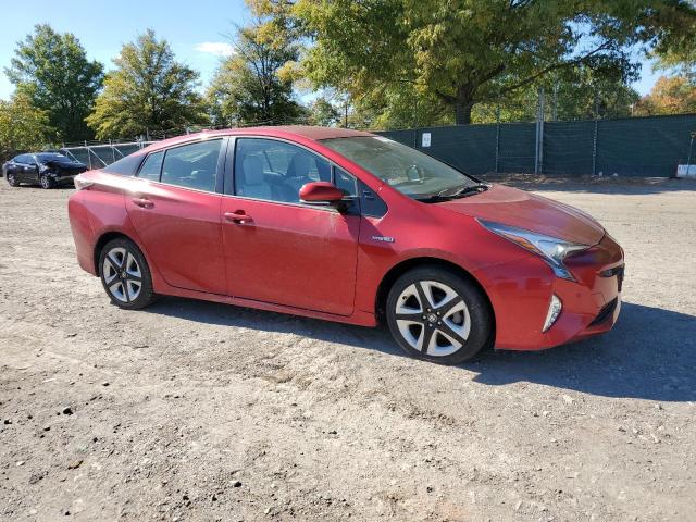 JTDKARFU5H3538935 - 2017 TOYOTA PRIUS RED photo 4