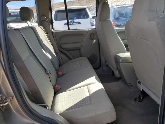 1J4GL38K05W680008 - 2005 JEEP LIBERTY RENEGADE 棕色 照片 11