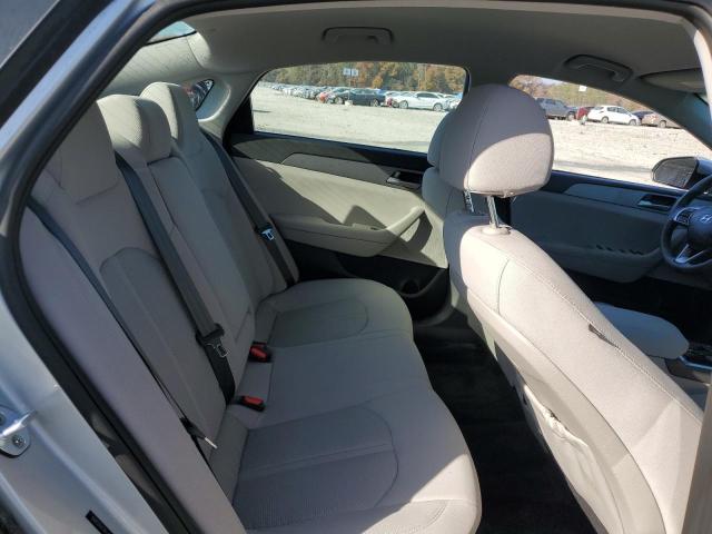 5NPE24AF4KH795537 - 2019 HYUNDAI SONATA SE SILVER photo 10