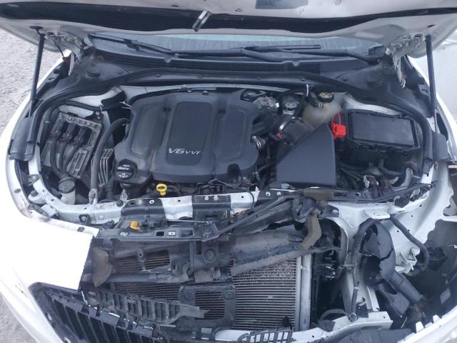 1G4ZP5SSXKU103335 - 2019 BUICK LACROSSE ESSENCE WHITE photo 11