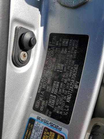 KNDJT2A25A7063563 - 2010 KIA SOUL + SILVER photo 13