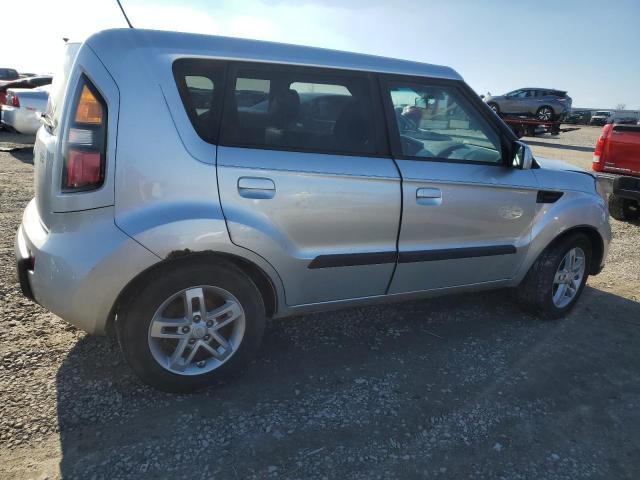 KNDJT2A25A7063563 - 2010 KIA SOUL + SILVER photo 3