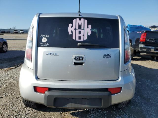 KNDJT2A25A7063563 - 2010 KIA SOUL + SILVER photo 6