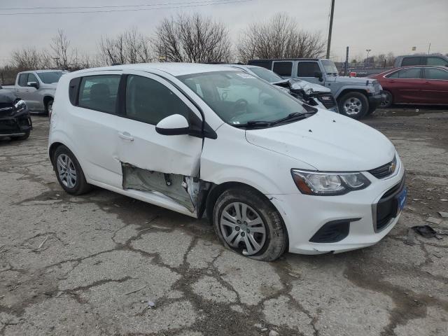 1G1JG6SH8J4103563 - 2018 CHEVROLET SONIC WHITE photo 4