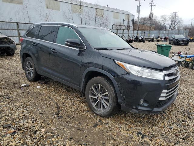 5TDJZRFH8KS627993 - 2019 TOYOTA HIGHLANDER SE BLACK photo 4