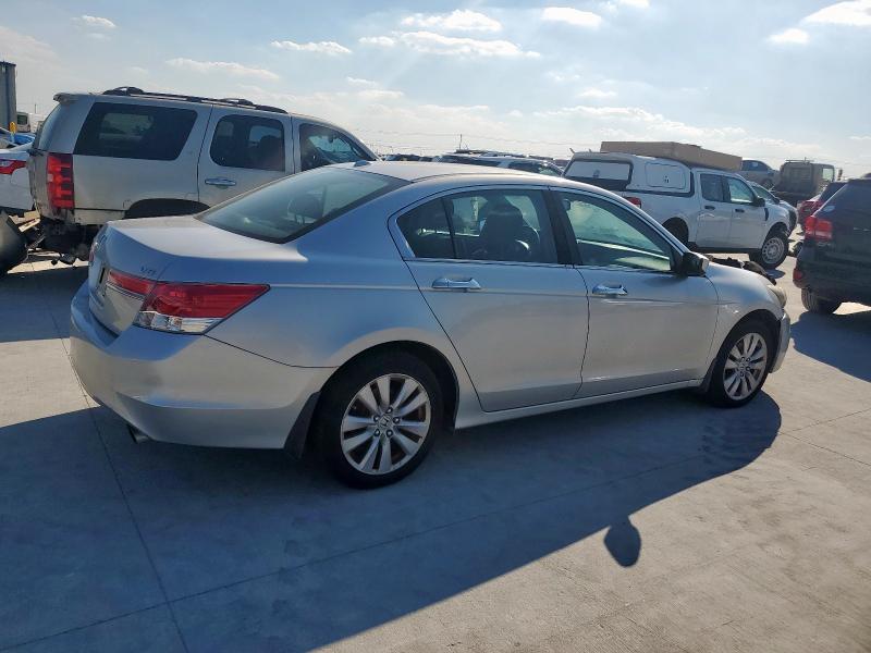 1HGCP3F86CA005341 - 2012 HONDA ACCORD EXL SILVER photo 3