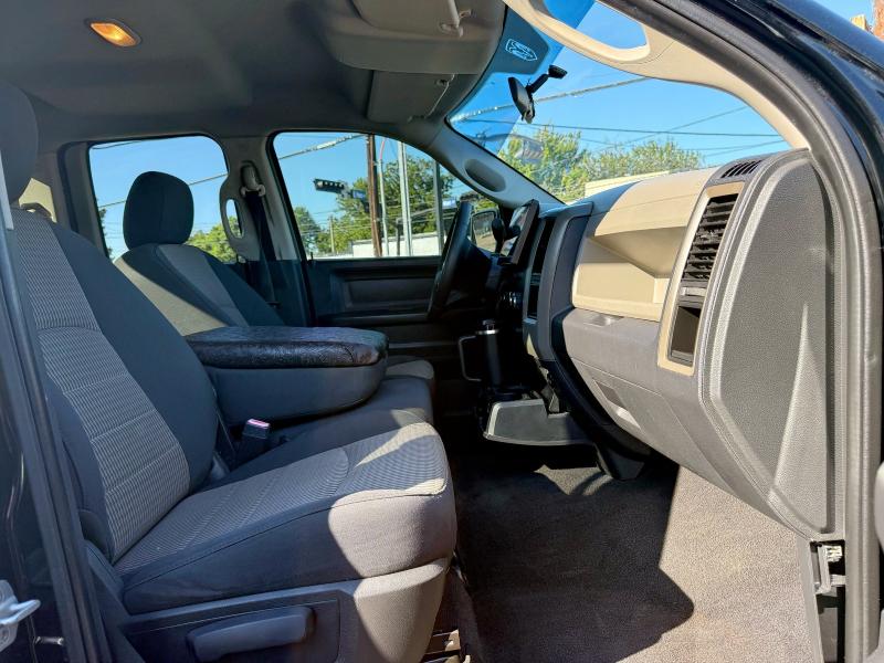 1C6RD6FT3CS139068 - 2012 DODGE RAM 1500 ST BLACK photo 5