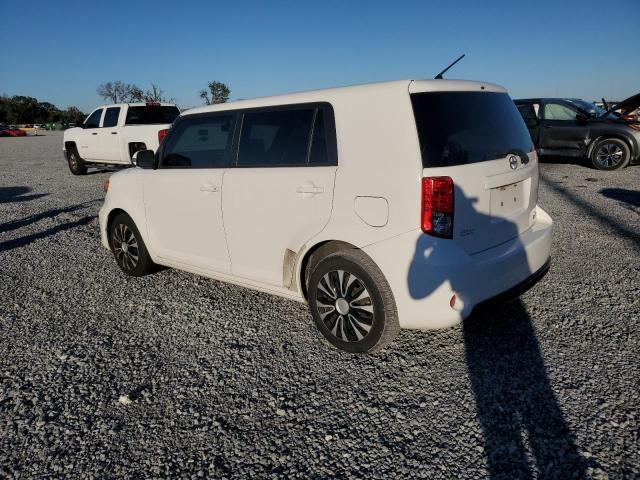 JTLZE4FE4FJ067968 - 2015 TOYOTA SCION XB 白色 照片 2