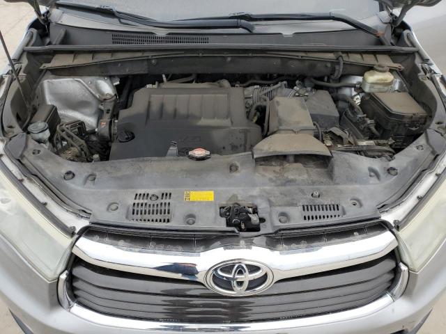 5TDKKRFH7GS136041 - 2016 TOYOTA HIGHLANDER XLE SILVER photo 11
