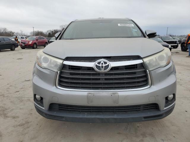 5TDKKRFH7GS136041 - 2016 TOYOTA HIGHLANDER XLE SILVER photo 5