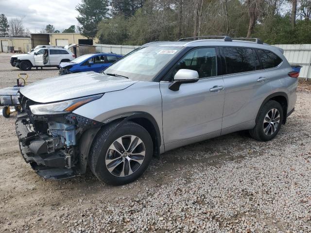 5TDGZRBH9LS000401 - 2020 TOYOTA HIGHLANDER XLE SILVER photo 1