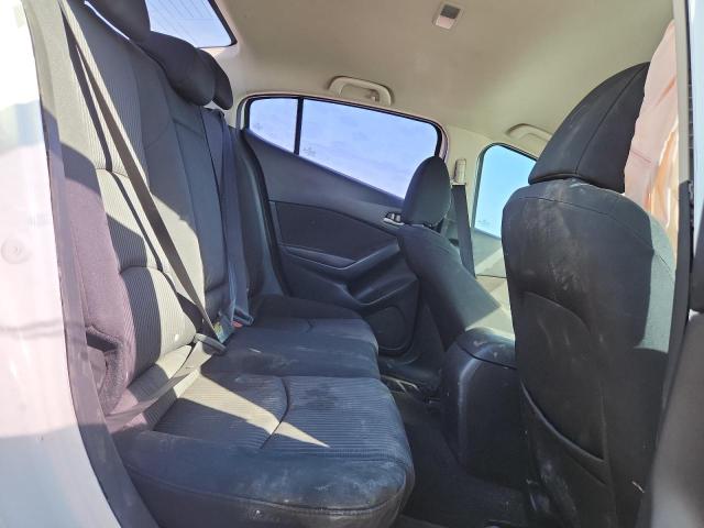 JM1BM1U79G1311957 - 2016 MAZDA 3 SPORT WHITE photo 10