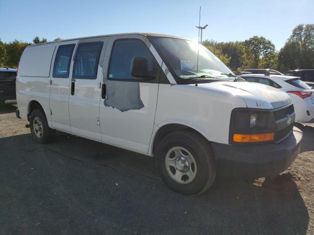 1GCFG15X861170935 - 2006 CHEV EXPRESS G1500 WHITE photo 4